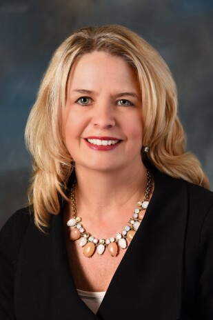 Linda Benton headshot