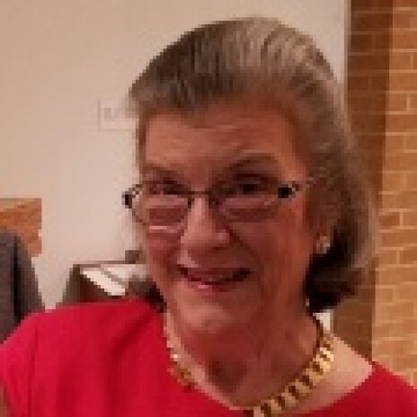 medium_carolyn%20%20head%20shot.jpg