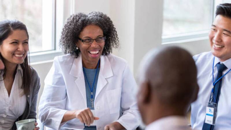 group of medical progressionals collaborating together